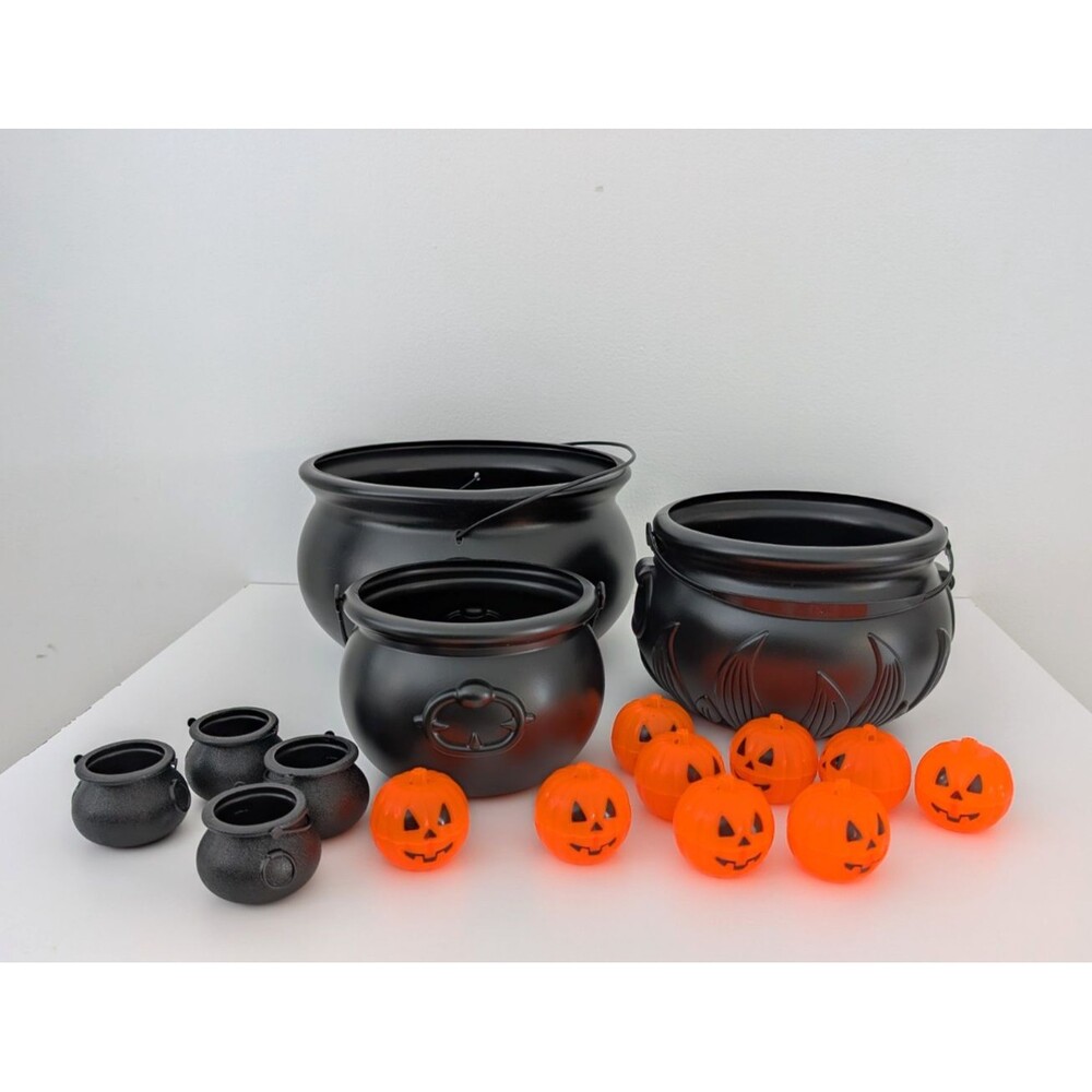 16 Pcs Large Witches Cauldron Black Plastic Bucket Halloween Party Decor
